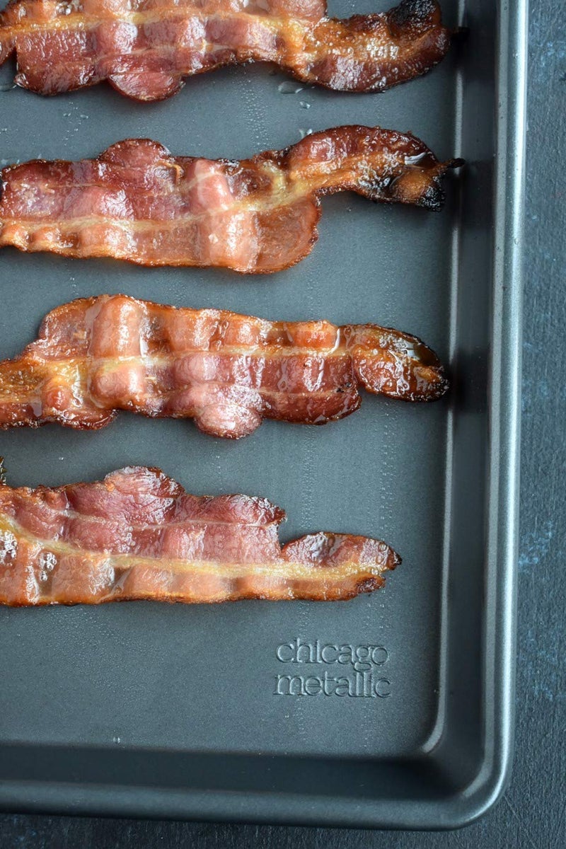 Farberware Chicago Metallic Professional Non-Stick Cooking/Baking Sheet, 17-Inch-by-12.25-Inch - Image 4